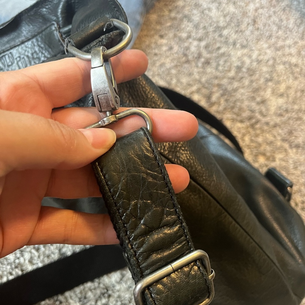 7 Hills bucket bag , sold by athleta, leather - Picture 5 of 6